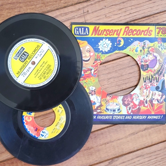 29 Vintage 45 & 78 rpm vinyl records: Annie Get Your Gun, The King & I, … - Picture 15 of 16